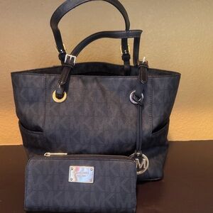 Michael Kors Signature Black & Grey Tote Bag and matching checkbook wallet